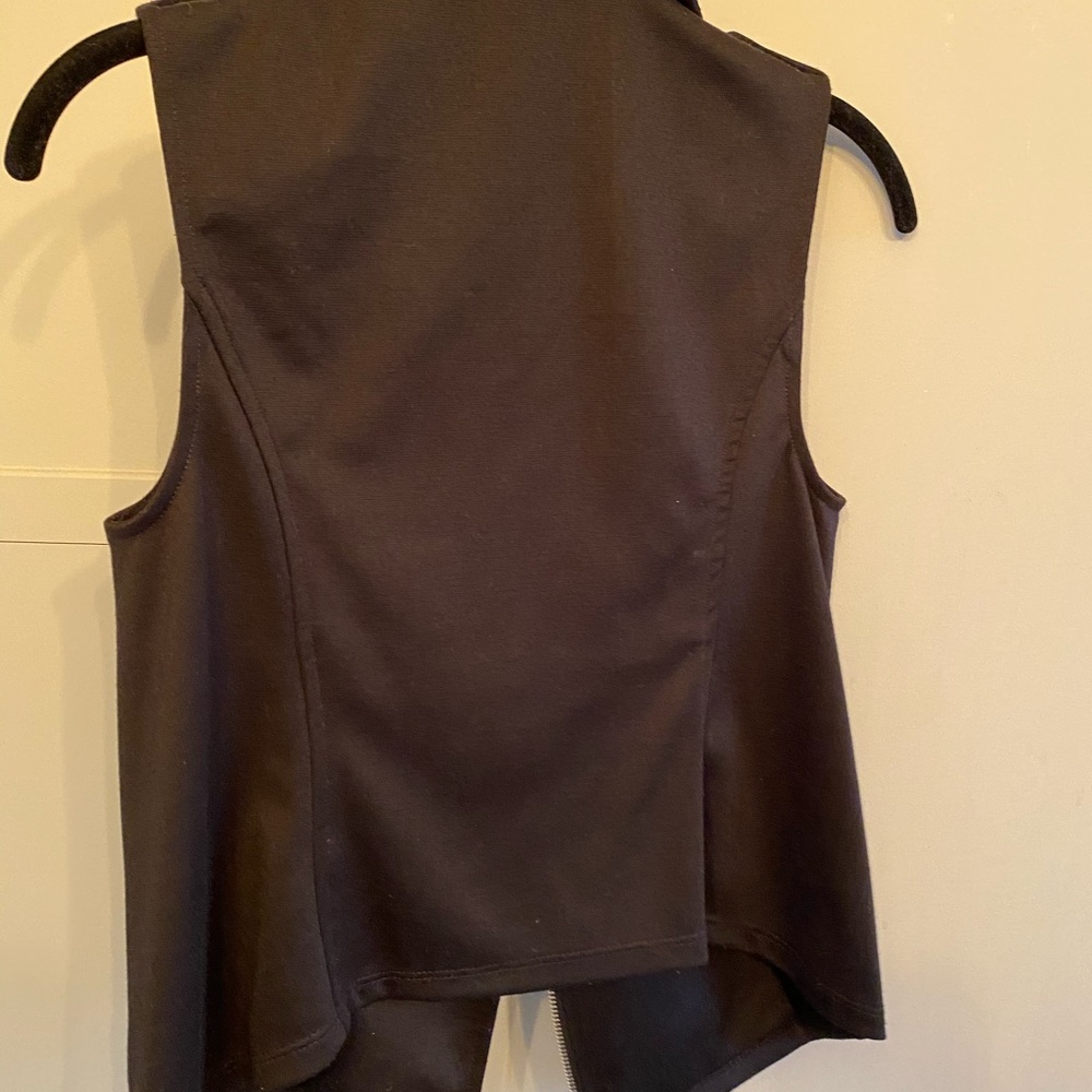 BLACK VEST - Picture 4 of 5